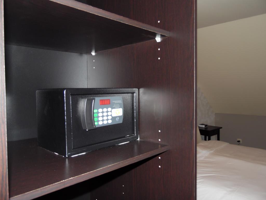 Cathedral Hotel 3*