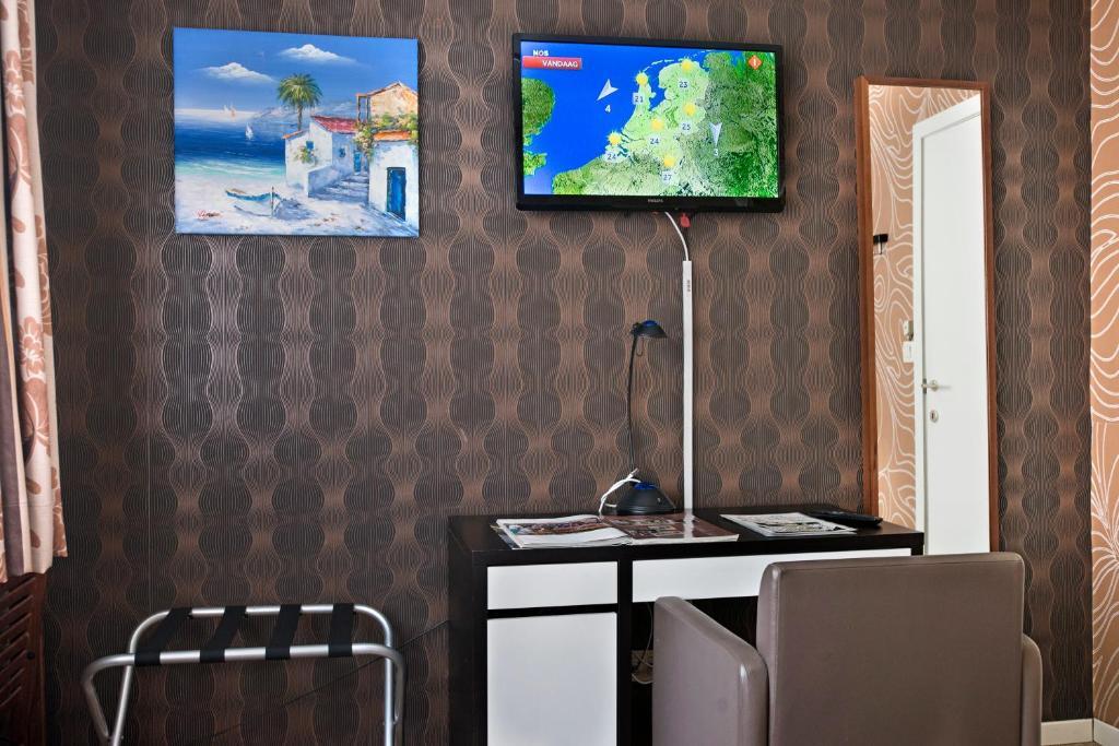 Hotel Cathedral 3*